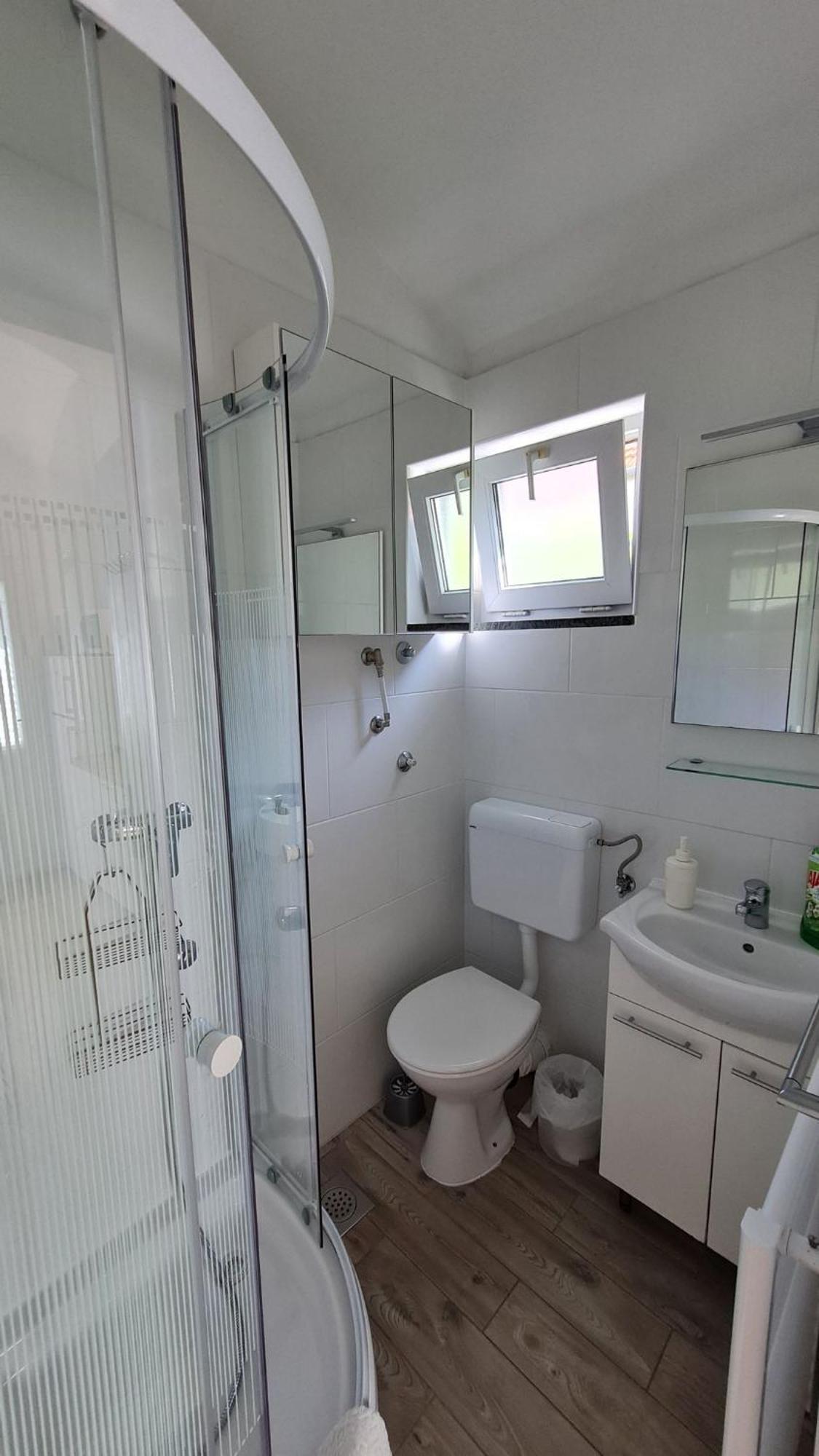 Apartmani Ela Prvić Luka Zewnętrze zdjęcie