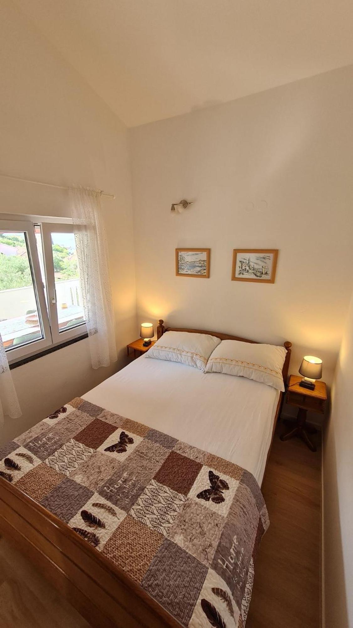Apartmani Ela Prvić Luka Zewnętrze zdjęcie